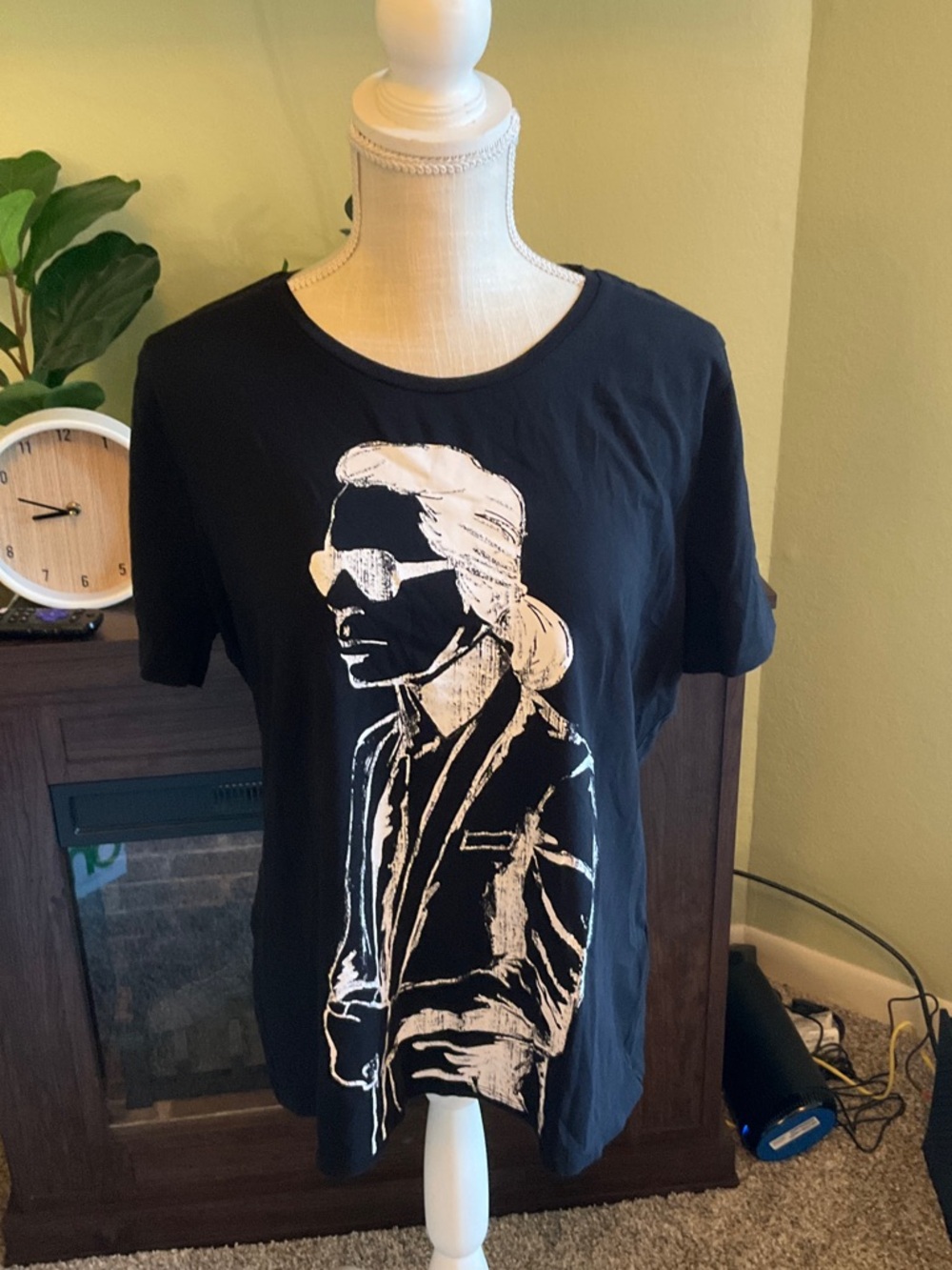 Karl Lagerfeld Women’s Size Large Portrait Tee, Super Soft , Great Condition